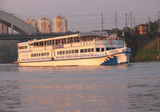 lori-0001858882-a6