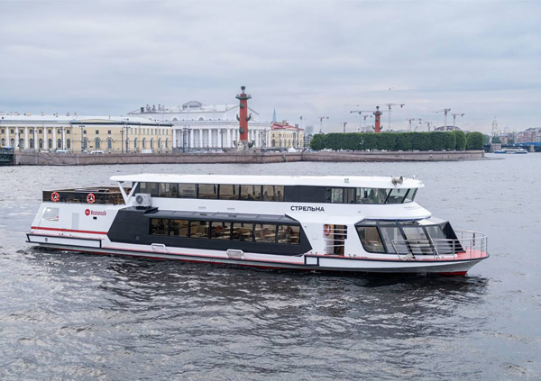 Аренда теплохода Стрельна в Москве
